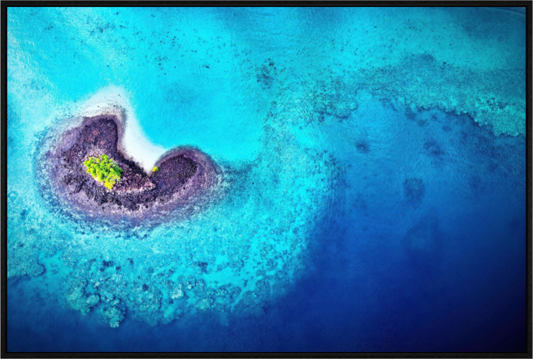 Main image Between waves